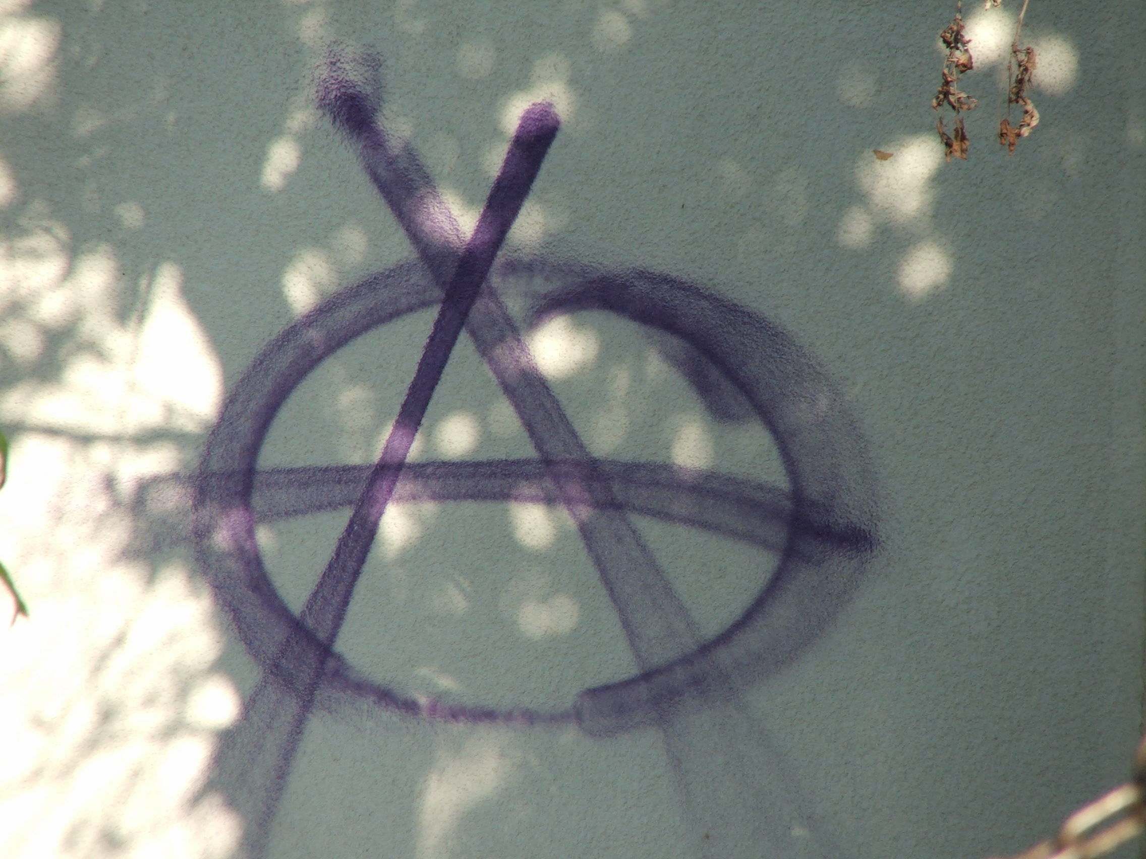 A-Symbol als Graffitti in Thessaloniki 2005